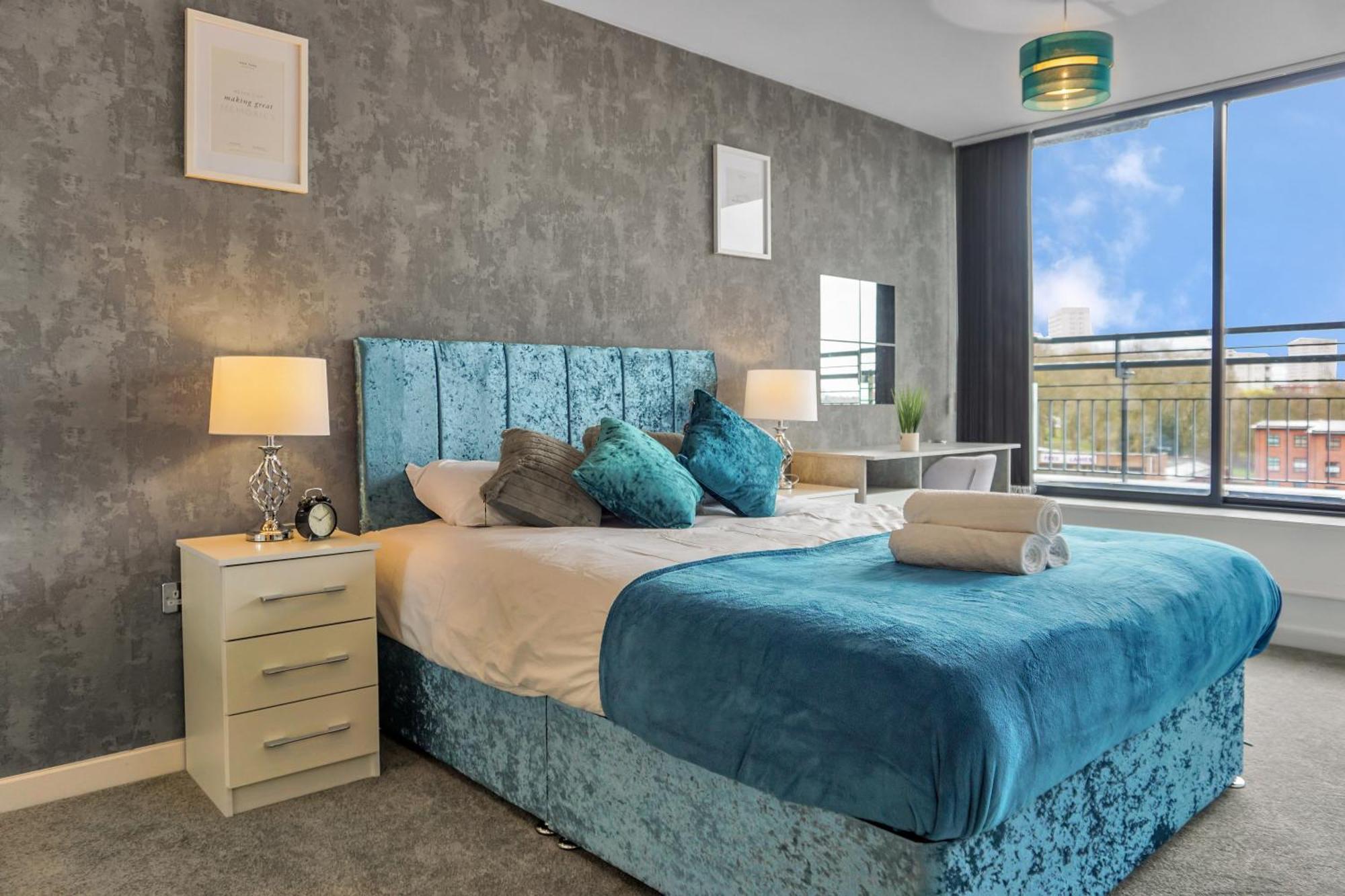 Penthouse - Amazing City Skyline Views - Free Parking - Balcony - Utilita Arena - New St Station - Bullring Shopping برمنغهام المظهر الخارجي الصورة